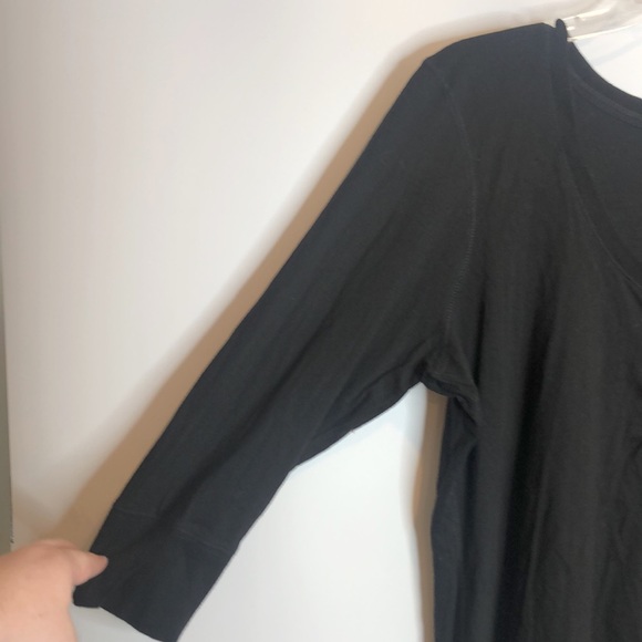 District Threads Stretch Top 1X PLUS SIZE - Picture 5 of 5